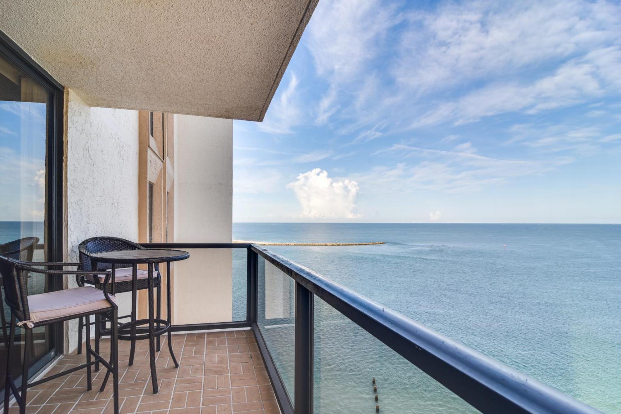 Oceanfront Condo With Balcony And Stunning Views! Clearwater Beach Luaran gambar